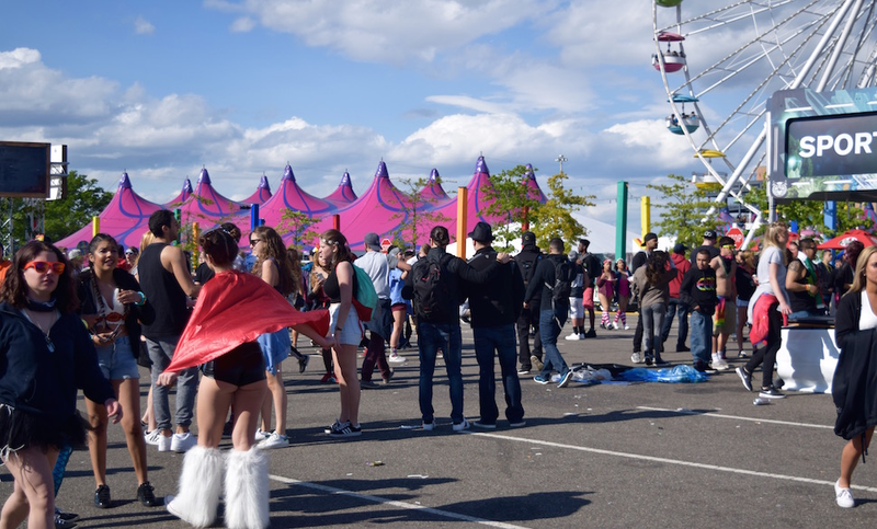 Illustration for article titled The No-Fucks Fashion of Electric Daisy CarnivalÂ